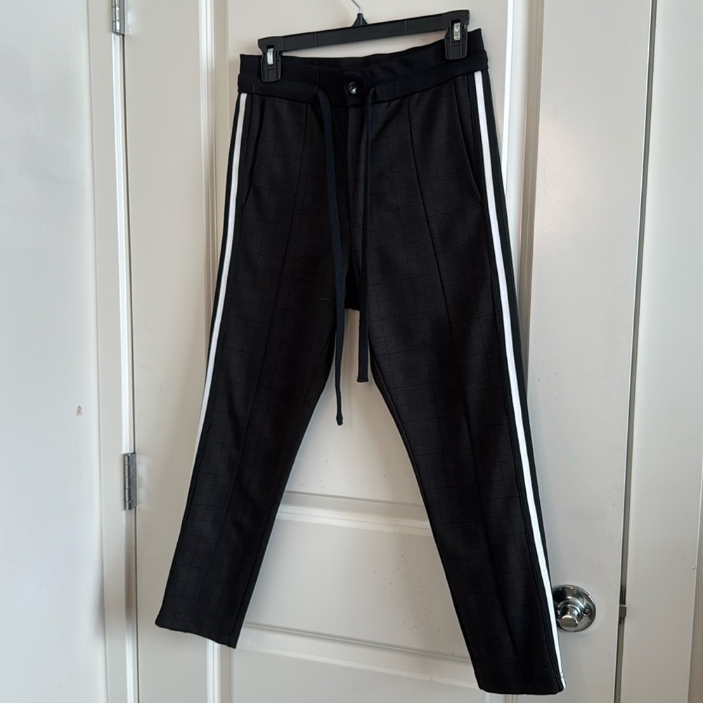KNYEW Keeping NY Everywhere crop jogger type Pants